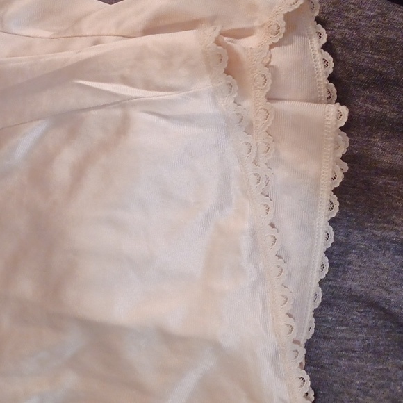 Maxi length half slips - Picture 4 of 8